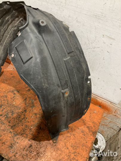 Локер передний правый Mazda CX 7 2007-2012