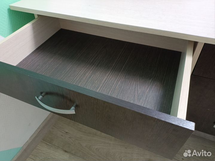 Компьютерный стол 120 на 60 с ящиками