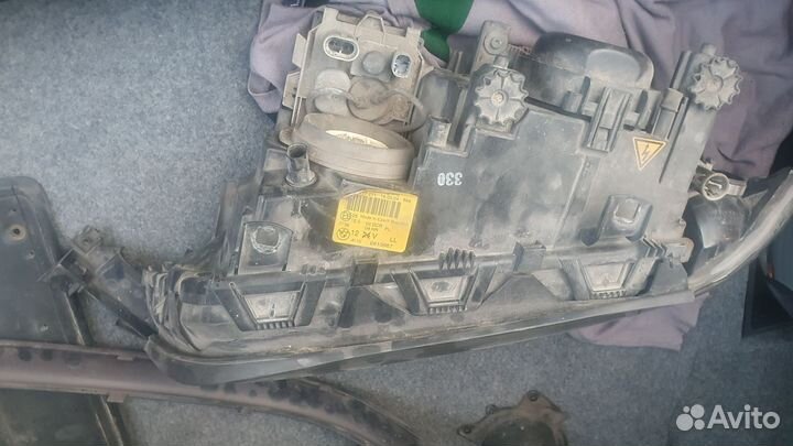 Фара передняя правая на BMW E46 рестайлинг