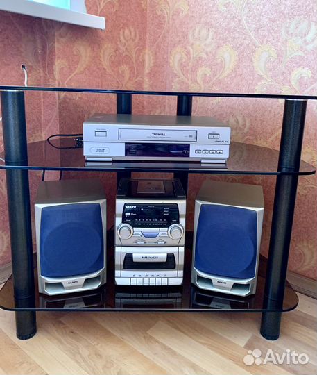 Видеомагнитофон Toshiba