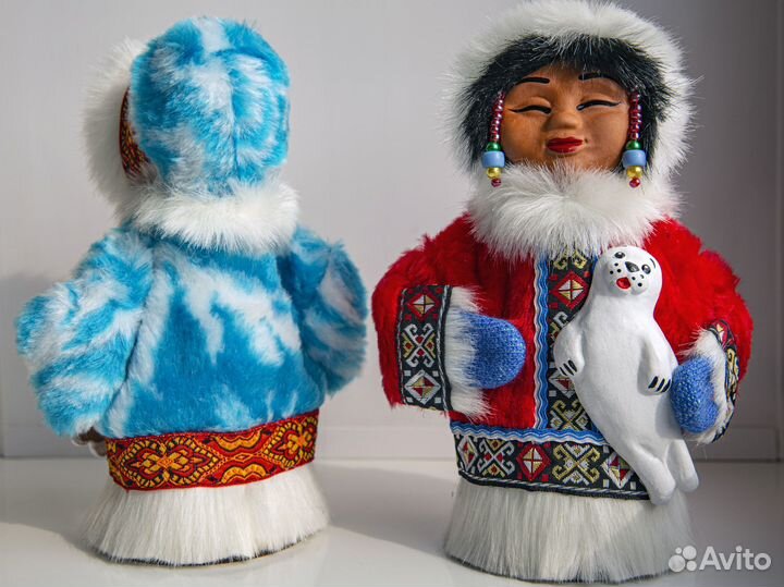 Шаманский бубен и куклы шамана