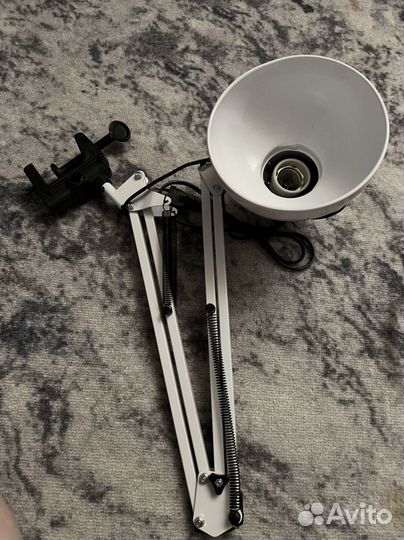 Лампа настольная