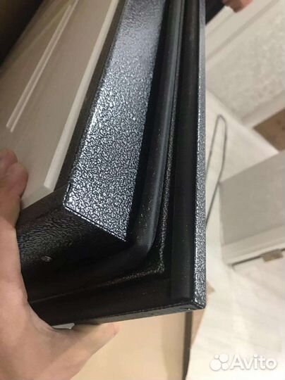 Дверь входная металлическая новая