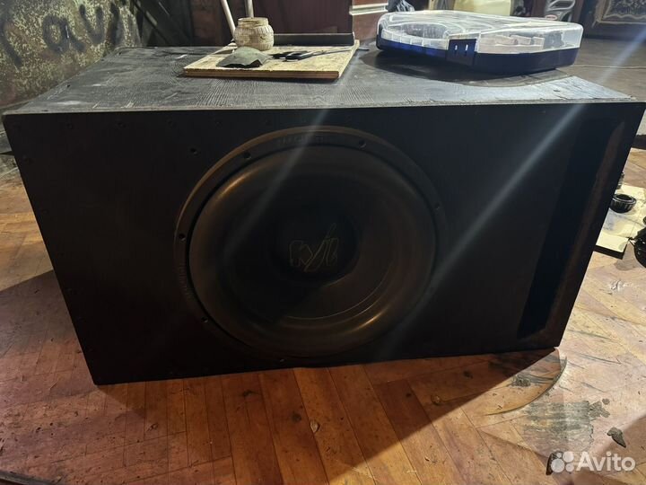 Сабвуфер machete fight 15