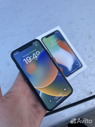 iPhone X, 64 ГБ