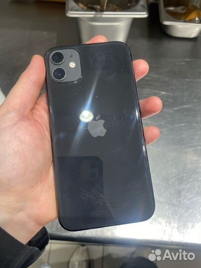 iPhone 11, 64 ГБ