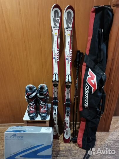 Горные лыжи. Комплект мужской