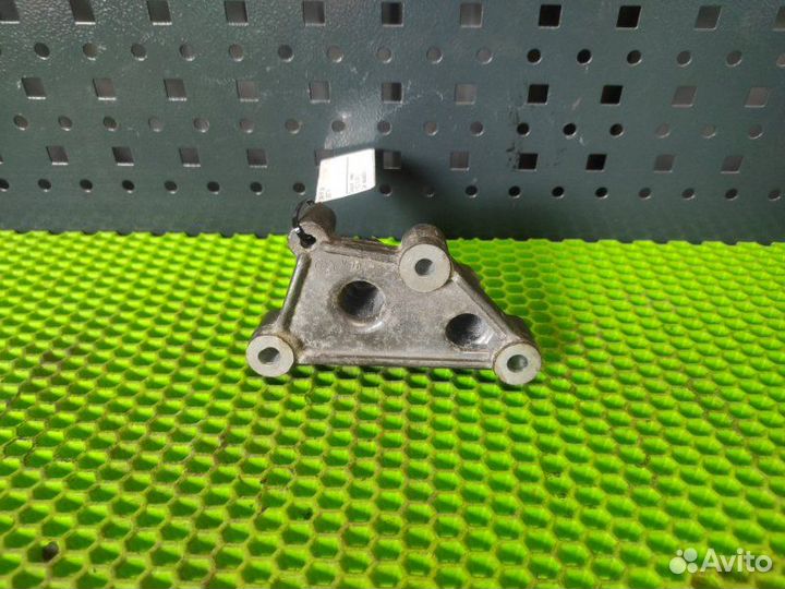 Кронштейн патрубка турбины Daf Xf 106