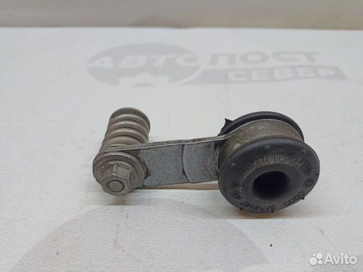 Кронштейн глушителя Audi A4 B8 cdhb 2013