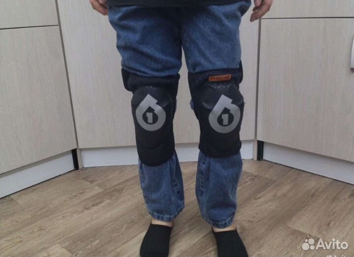 Наколенники для экстремального катания