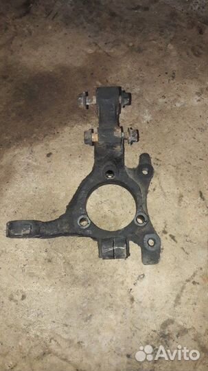 Кулак поворотный передний левый Opel Astra L48