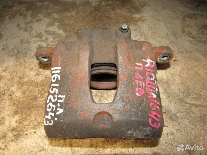 Суппорт передний левый RIO 2011-2017