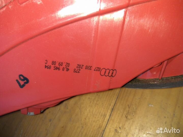 Фонарь задний правый Audi Q7 4L0945094