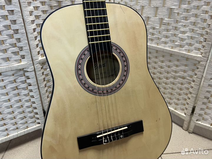 Гитара классическая