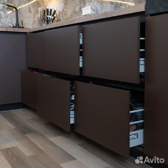 Современная стильная кухня