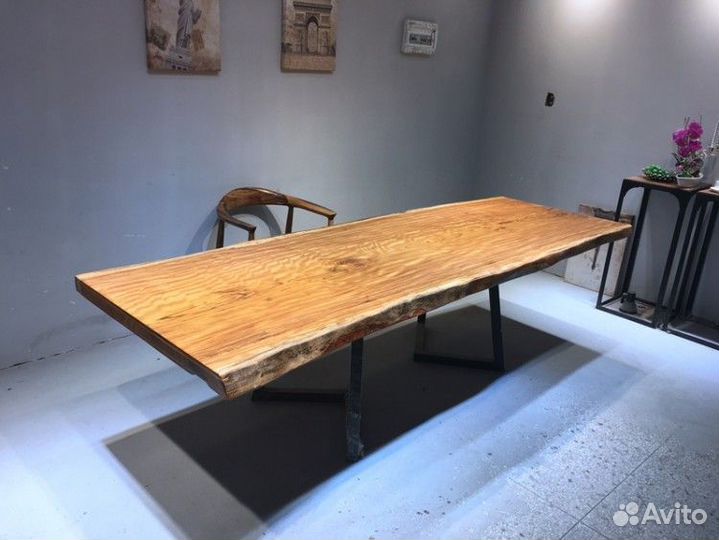 Стол из слэба с эпоксидной смолой