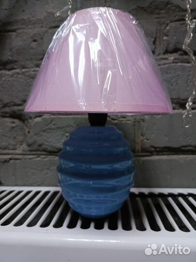 Настольная лампа