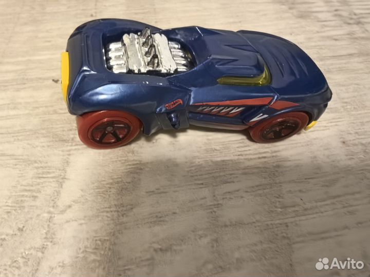 Hot wheels машинки