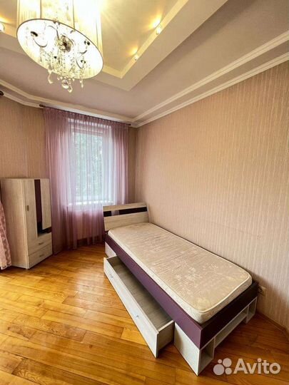 Комплект детской мебели для девочки