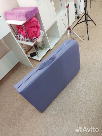 Кушетка для наращивания ресниц