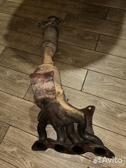 Выпускной коллектор фокус 3 2.0л с катализатором