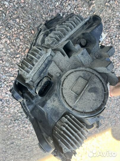 Фара передняя правая