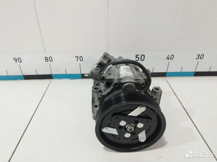 Компрессор системы кондиционирования Nissan Almera