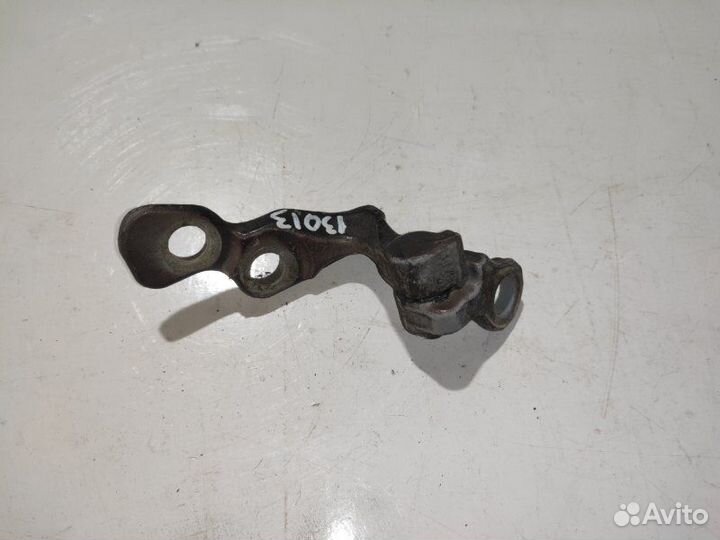 Петля двери передняя правая Ford Focus 2