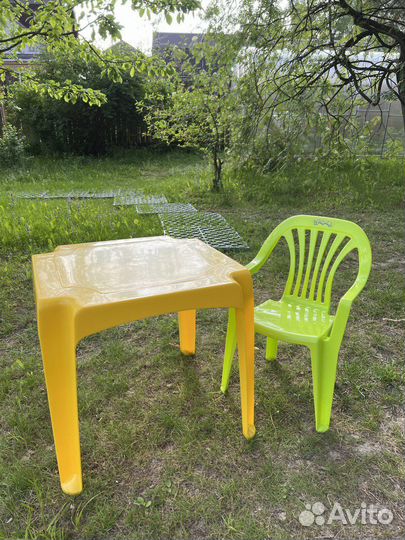 Детские стол и стул
