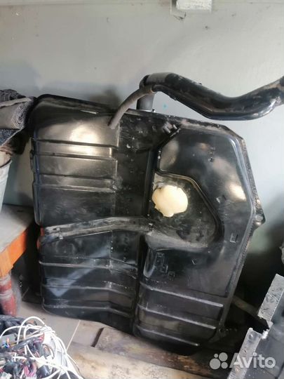 Бензобак в сборе на ниву 2131