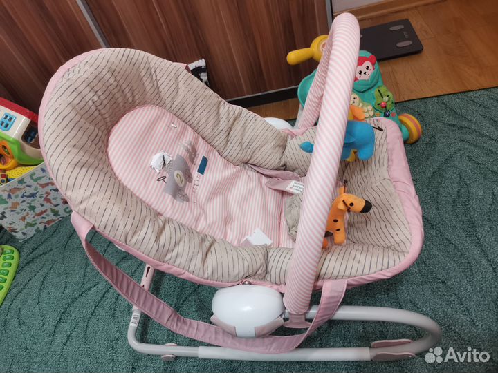 Шезлонг для новорожденных