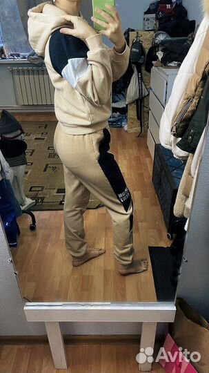 Спортивный костюм женский