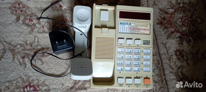 Многофункциональный телефон с определителем номера