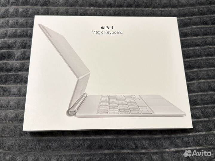 Apple magic keyboard iPad 11 white