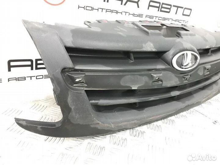 Б/У решетка радиатора передний LADA Granta 2190