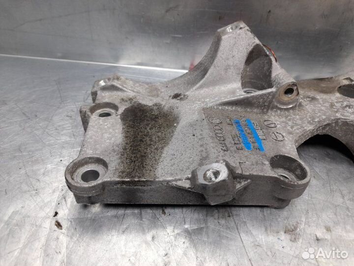 Кронштейн генератора Skoda Octavia (A5 1Z)