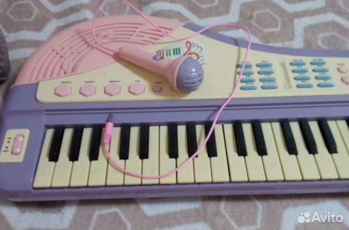 Детский синтезатор с микрофоном