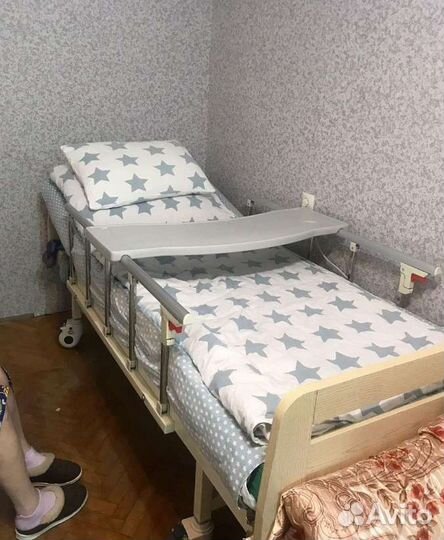 Медицинская кровать для лежачих больных