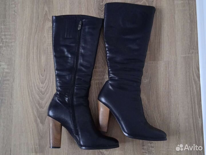 Зимние женские сапоги 39