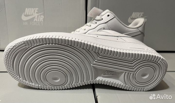 Кроссовки Nike Air Force