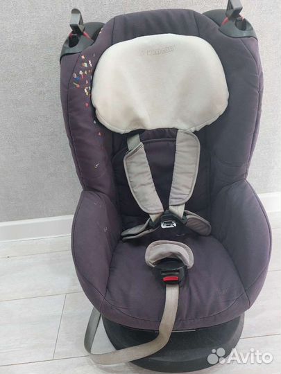 Автомобильное кресло maxi cosi