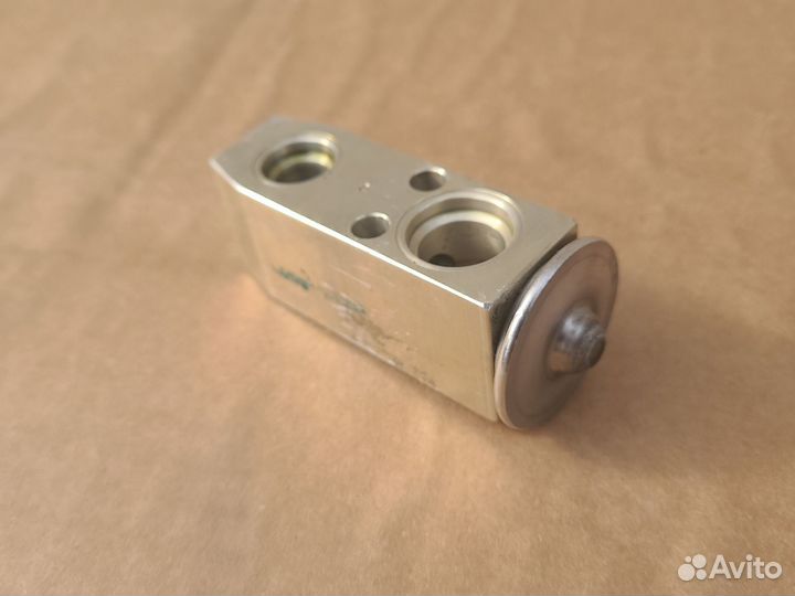 Клапан кондиционера Nissan Primera P11 (1995-2002)