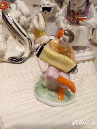 Фарфоровые статуэтки