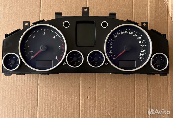 Панель приборов на Volkswagen touareg