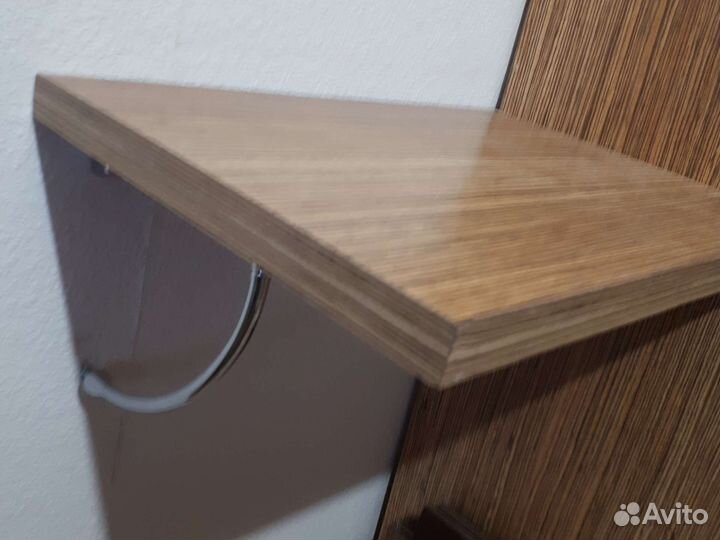 Прикроватный столик