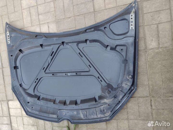 Капот на volkswagen golf 6