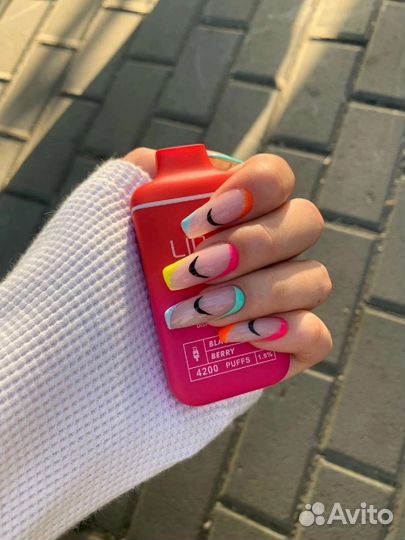 Маникюр и педикюр