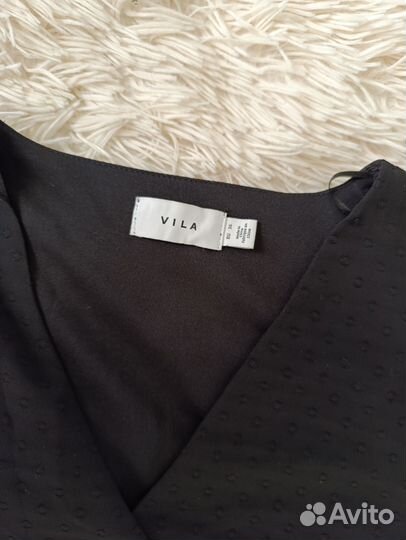 Платье с запахом Vila 42 eu 36 чёрное в горошек
