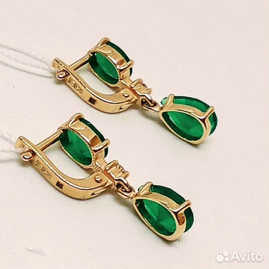 Золотые серьги с камнем