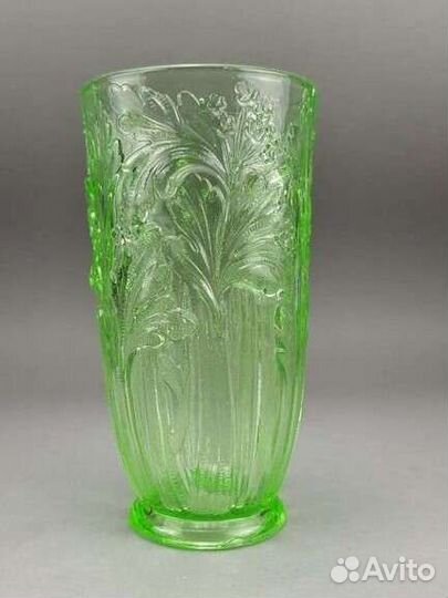 Ваза урановое стекло